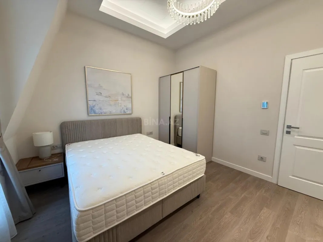 Satılır 3 otaqlı mənzil 110 m²