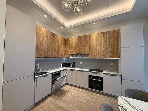 Satılır 3 otaqlı mənzil 110 m²
