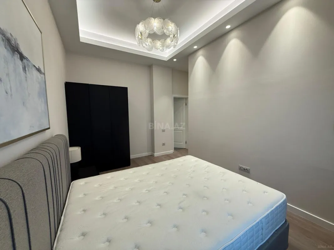 Satılır 3 otaqlı mənzil 110 m²