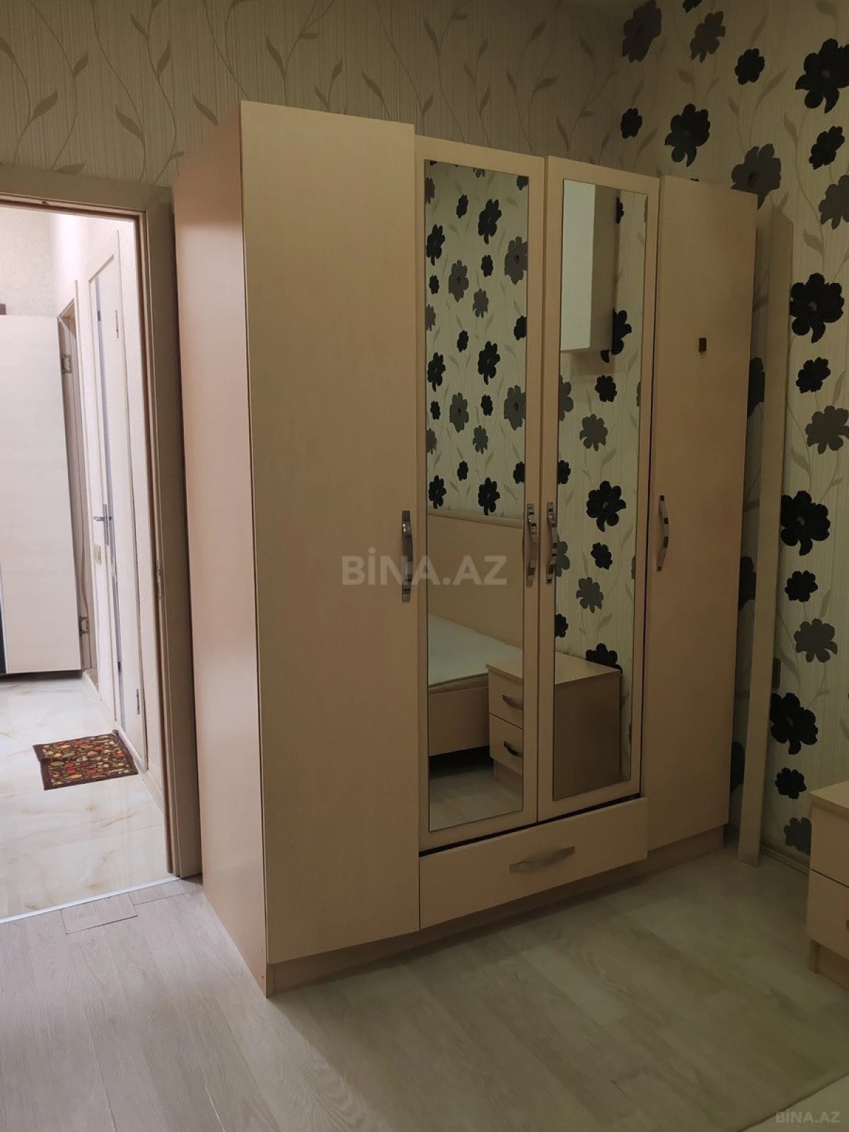 Kirayə verilir 2 otaqlı mənzil 75 m²