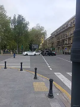 Kirayə verilir 3 otaqlı ofis 90 m² — Bakı 3 otaq 90.00 m²