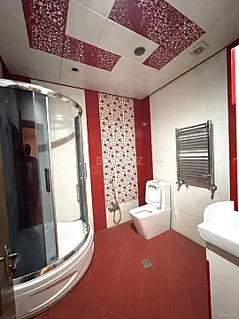 Kirayə verilir 2 otaqlı mənzil 90 m²
