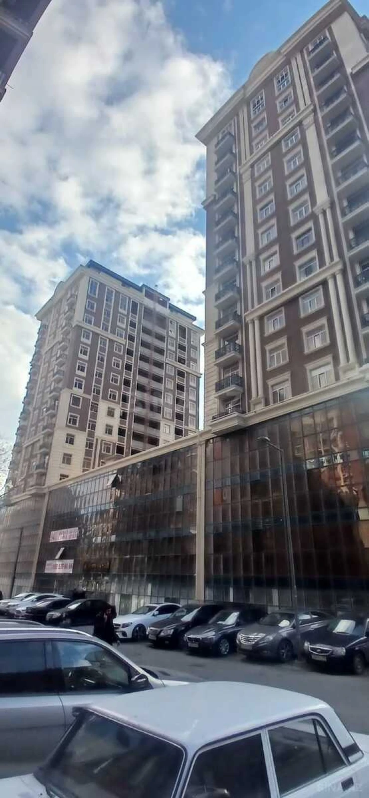Satılır 2 otaqlı mənzil 72 m²