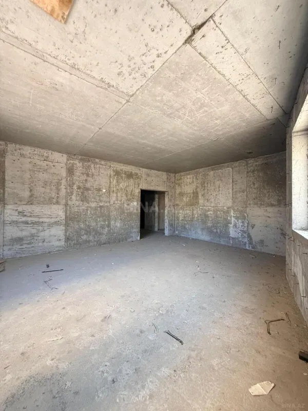 Satılır 3 otaqlı mənzil 165 m²