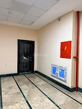 Satılır 3 otaqlı mənzil 165 m²