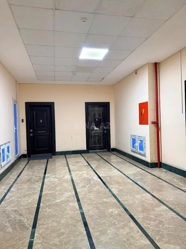 Satılır 3 otaqlı mənzil 165 m²