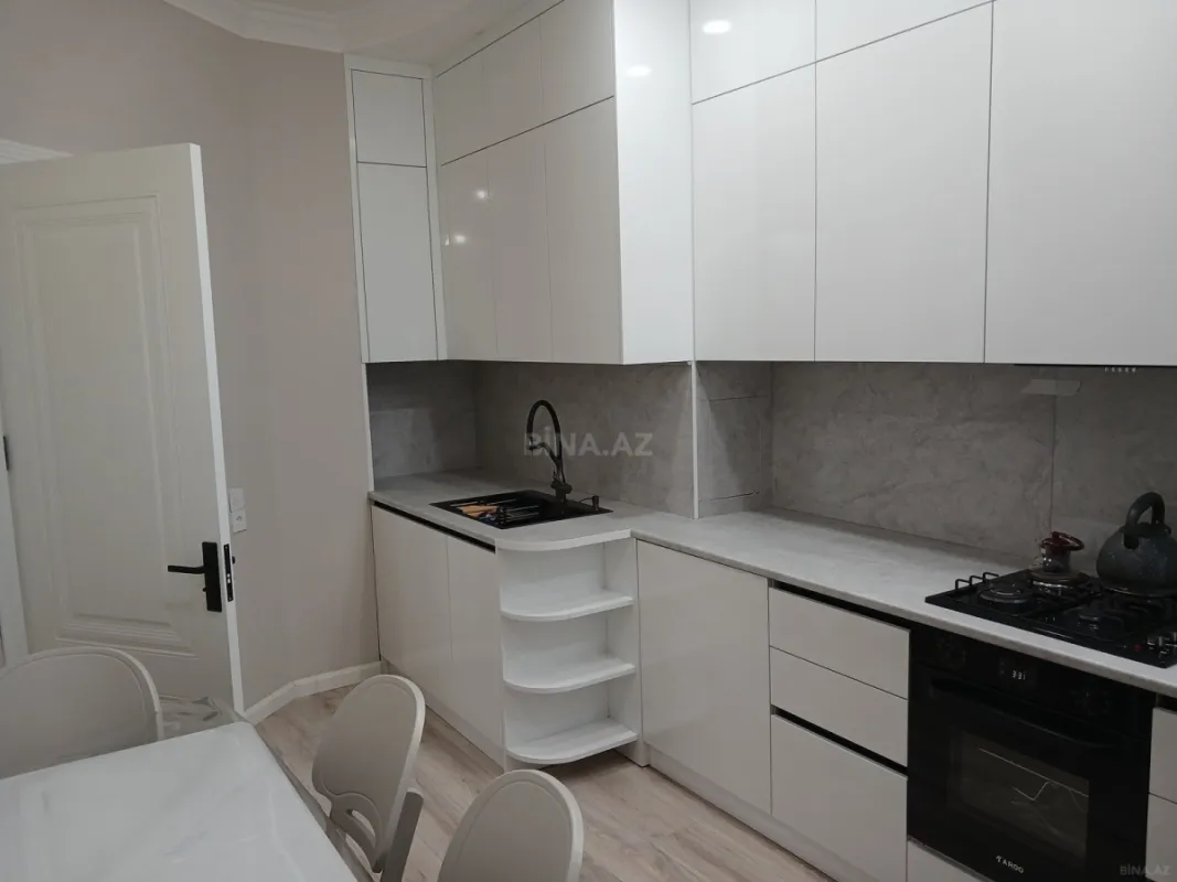 Kirayə verilir 2 otaqlı mənzil 70 m²