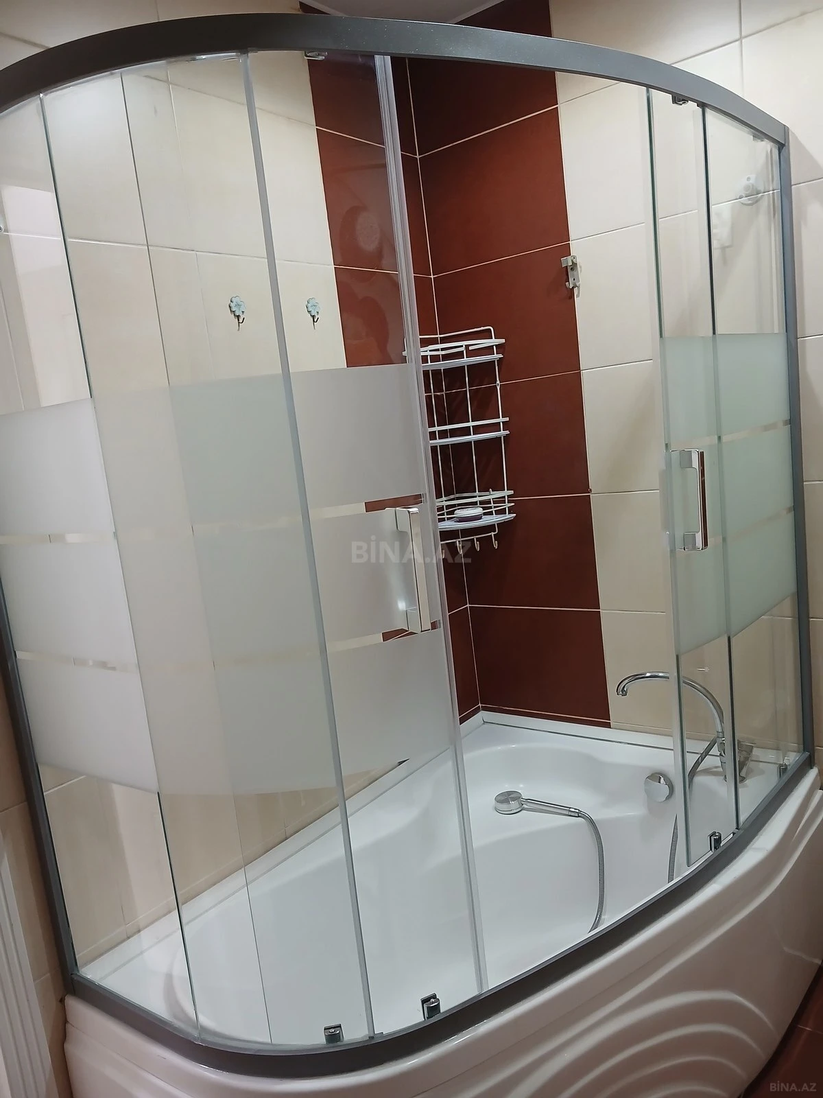Kirayə verilir 2 otaqlı mənzil 70 m²