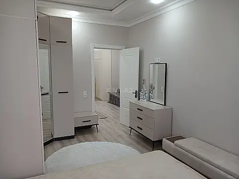 Kirayə verilir 2 otaqlı mənzil 70 m²