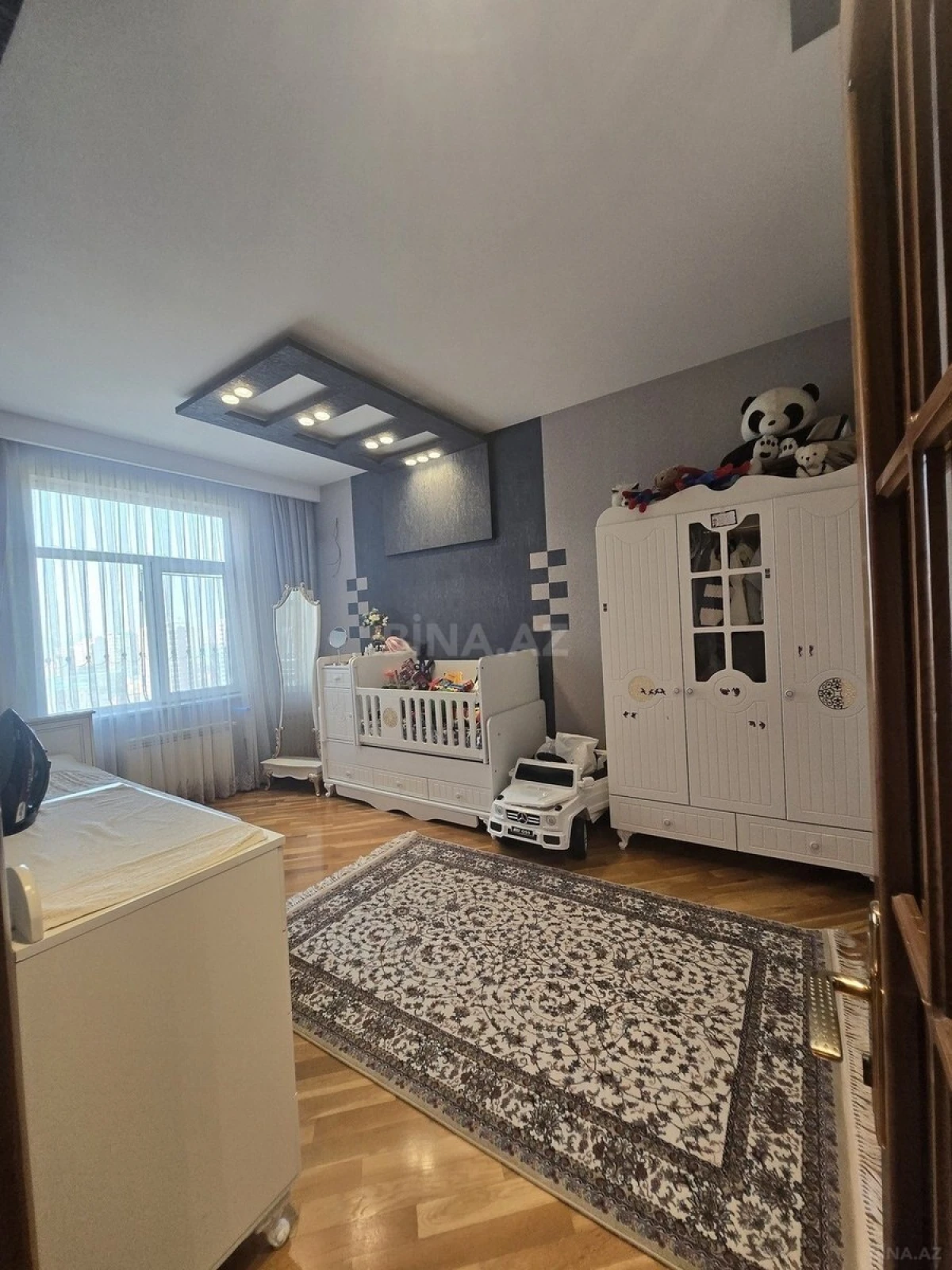 Satılır 3 otaqlı mənzil 108 m²