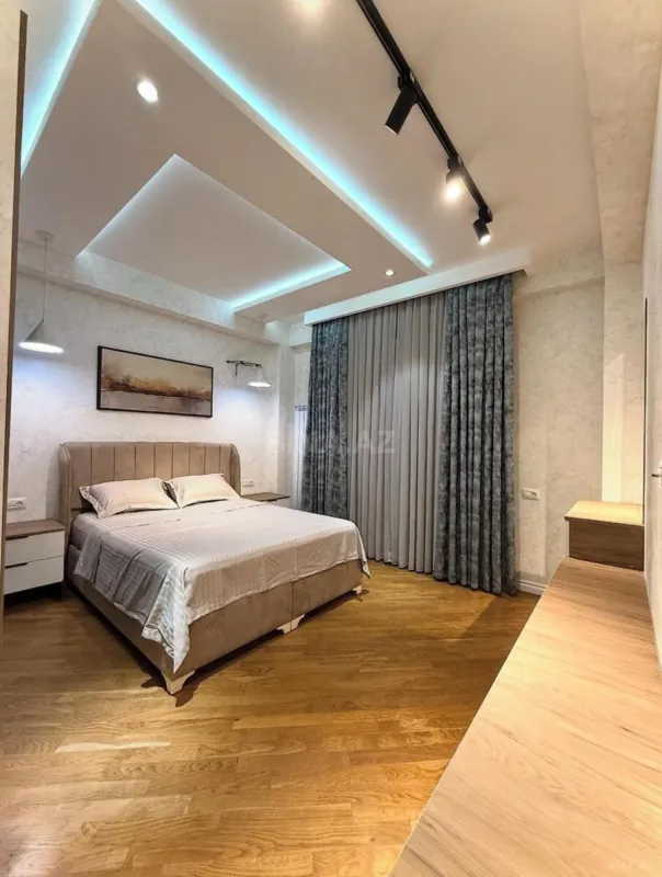 Kirayə verilir 3 otaqlı mənzil 145 m²
