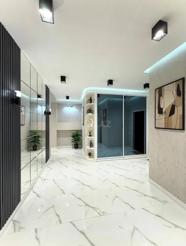 Kirayə verilir 3 otaqlı mənzil 145 m²