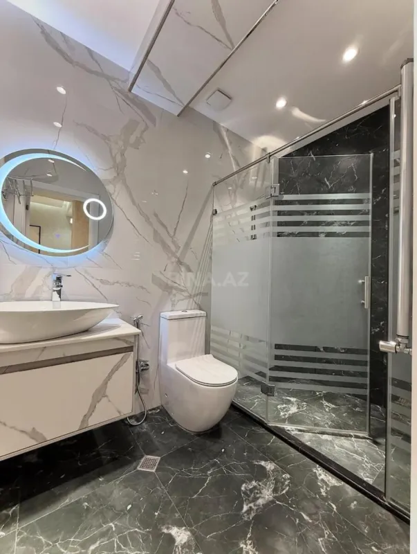 Kirayə verilir 3 otaqlı mənzil 145 m²