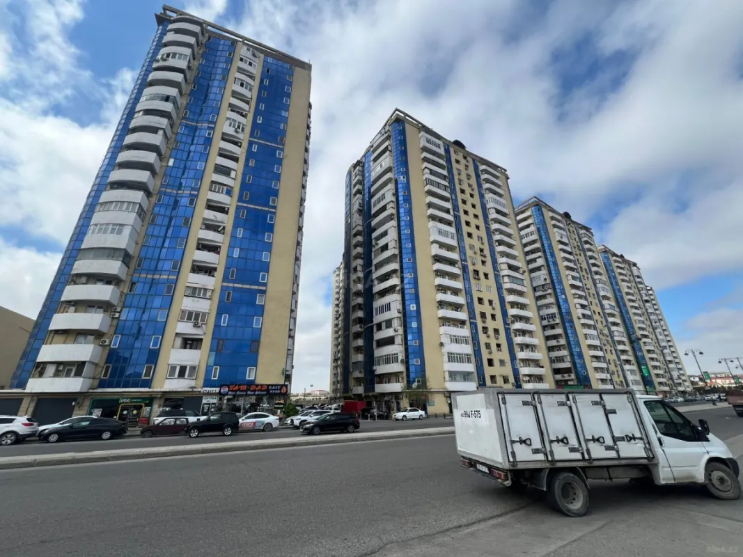 Satılır 2 otaqlı mənzil 75 m²