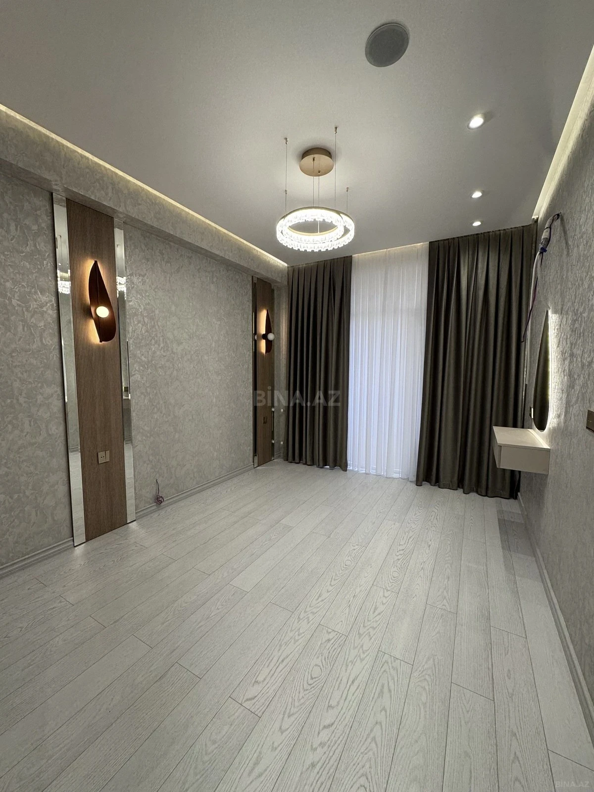 Satılır 2 otaqlı mənzil 55 m²
