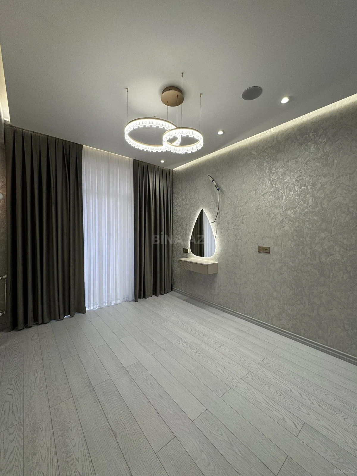 Satılır 2 otaqlı mənzil 55 m²