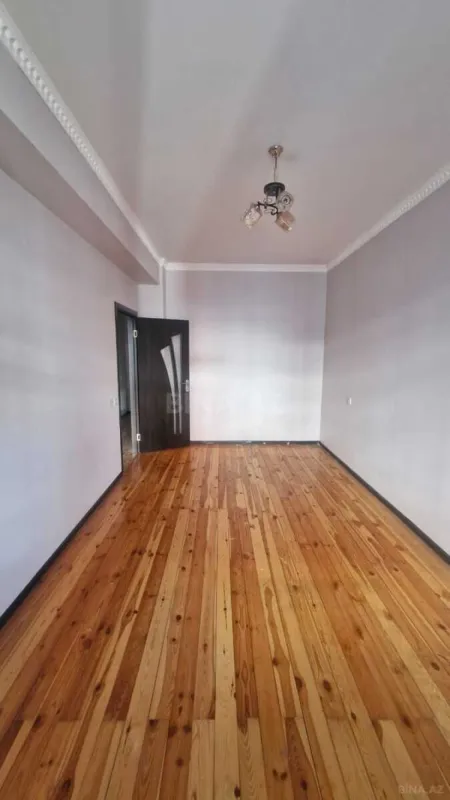 Kirayə verilir 2 otaqlı mənzil 75 m²