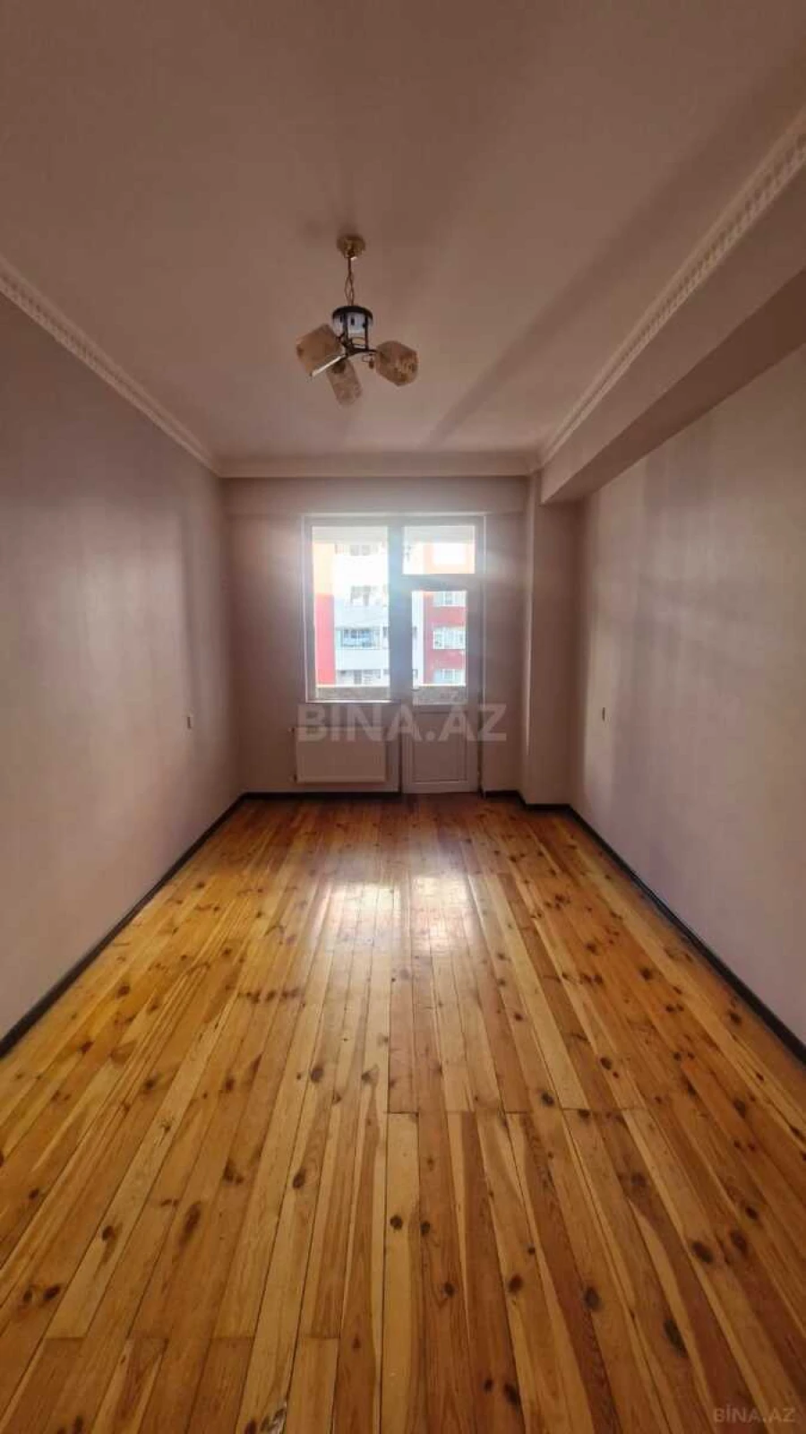 Kirayə verilir 2 otaqlı mənzil 75 m²