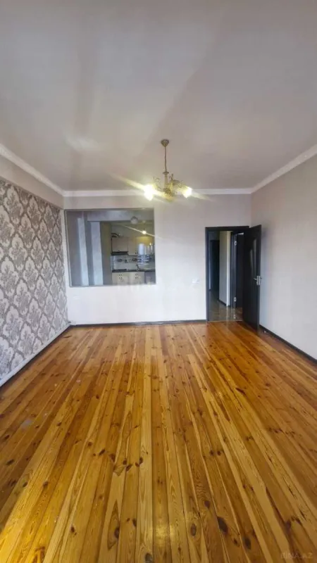 Kirayə verilir 2 otaqlı mənzil 75 m²