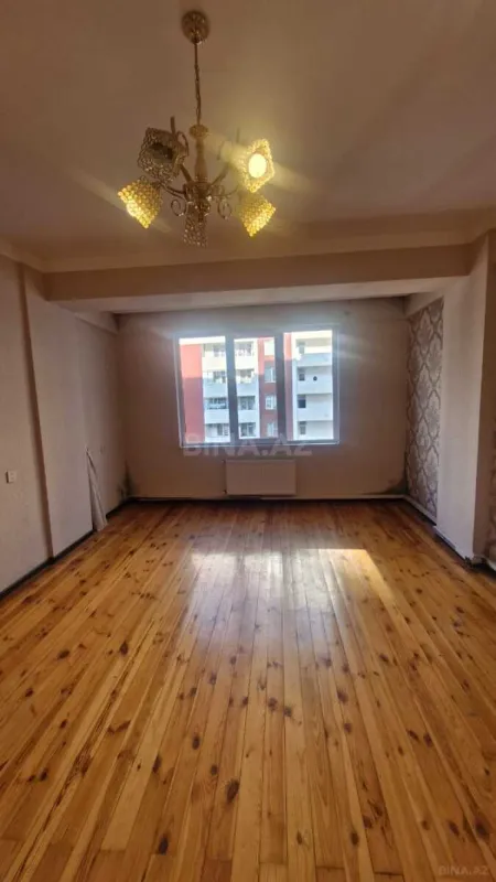 Kirayə verilir 2 otaqlı mənzil 75 m²