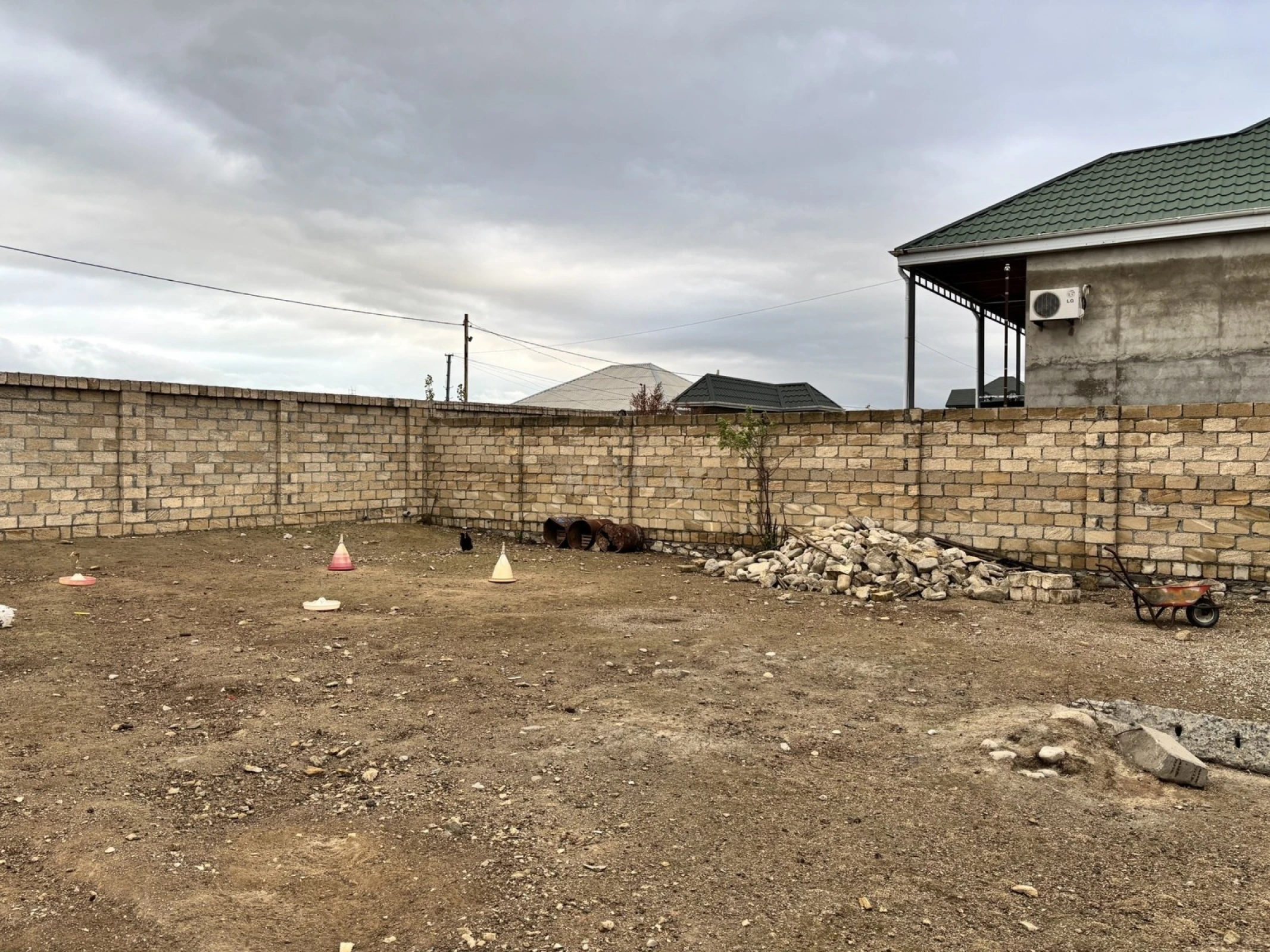 Satılır torpaq sahəsi 5 m²