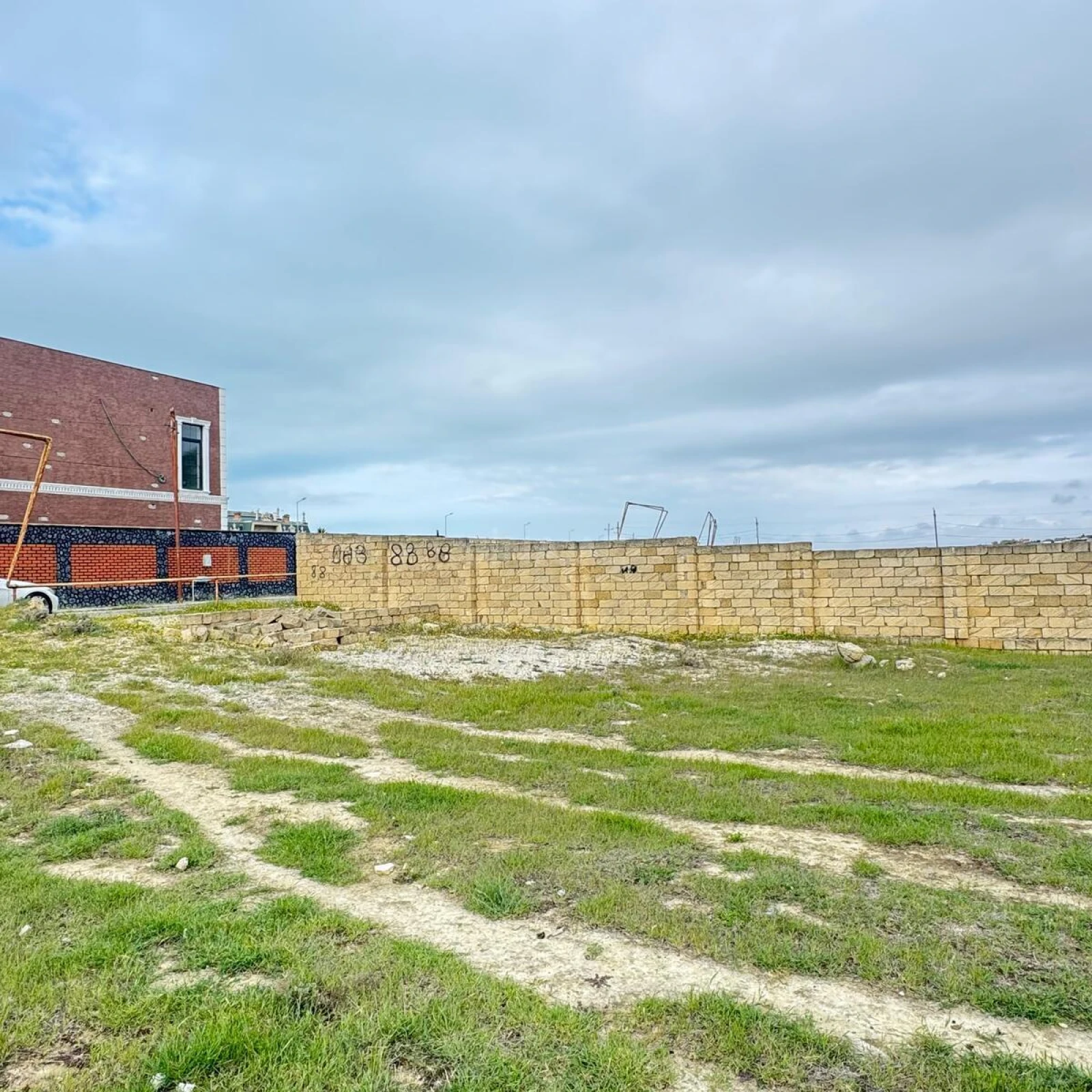 Satılır torpaq sahəsi 2 m²