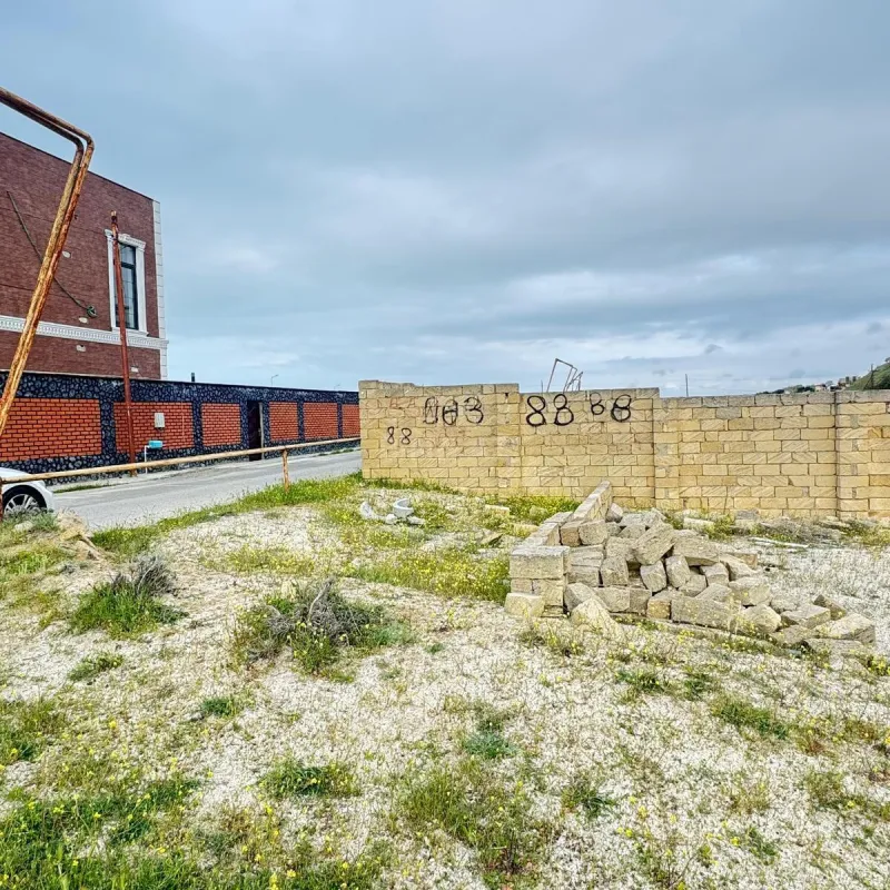 Satılır torpaq sahəsi 2 m²