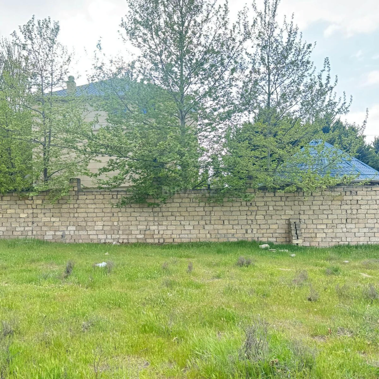 Satılır torpaq sahəsi 2 m²