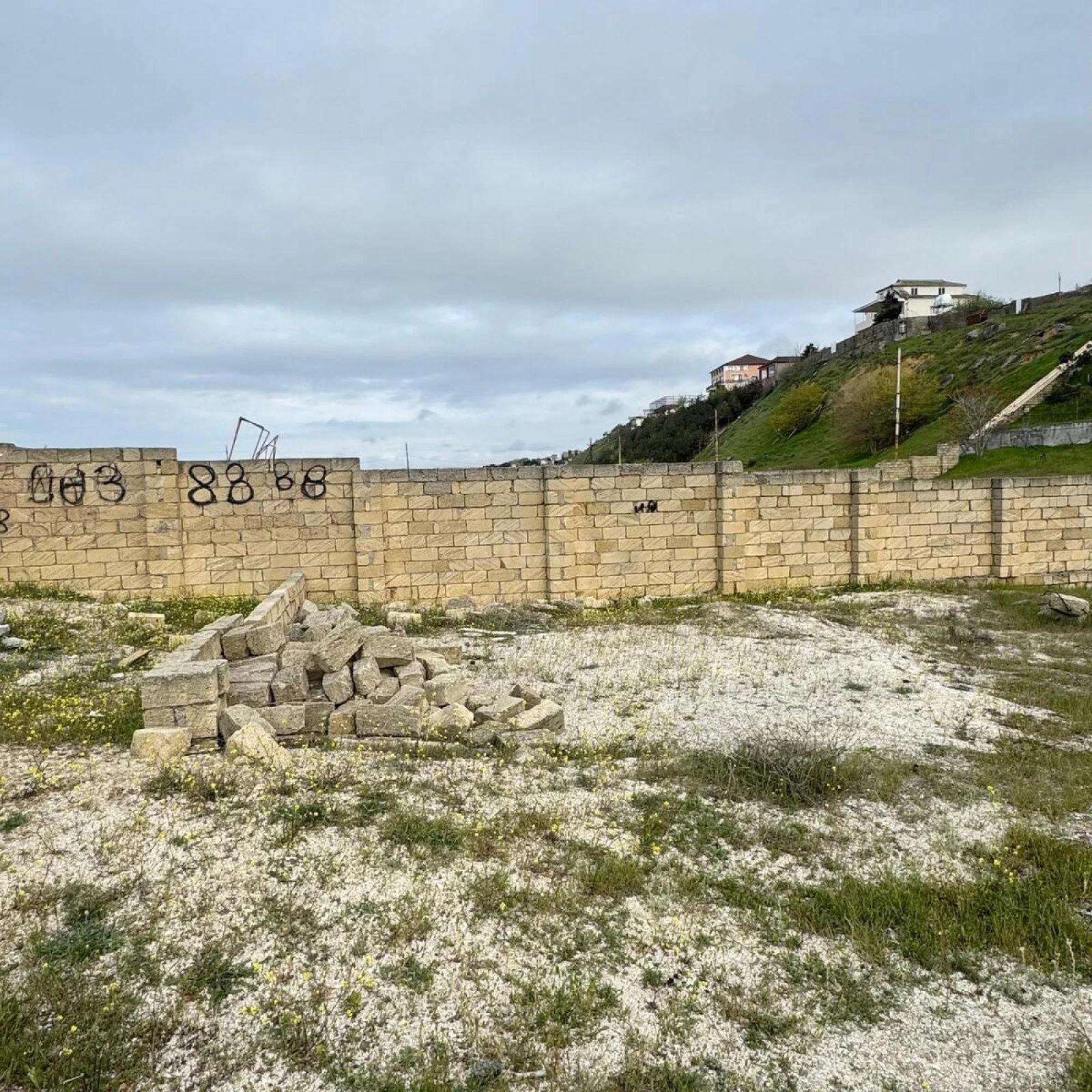 Satılır torpaq sahəsi 2 m²