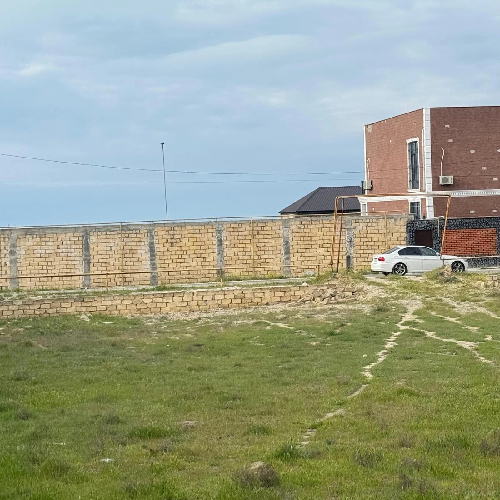 Satılır torpaq sahəsi 2 m²