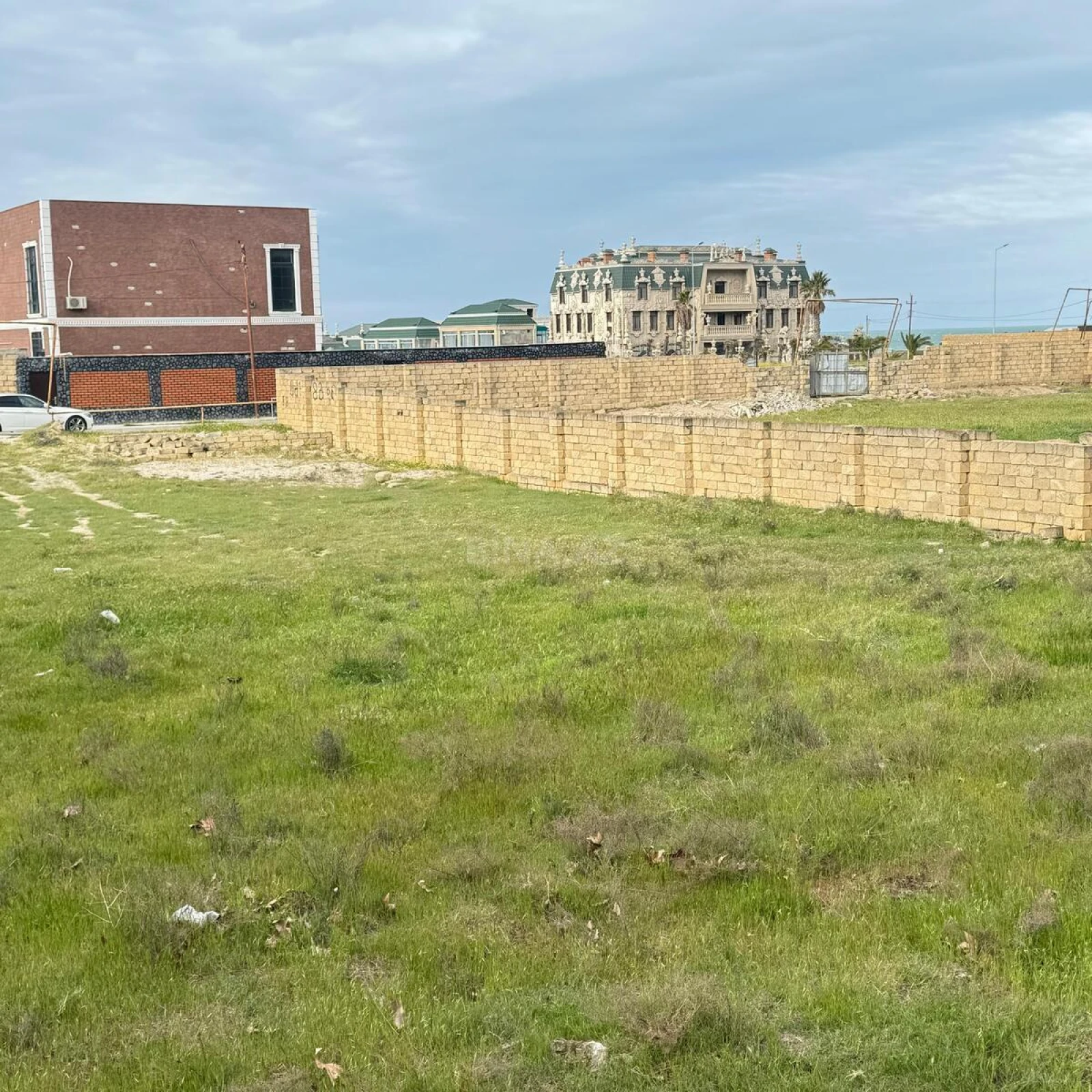 Satılır torpaq sahəsi 2 m²