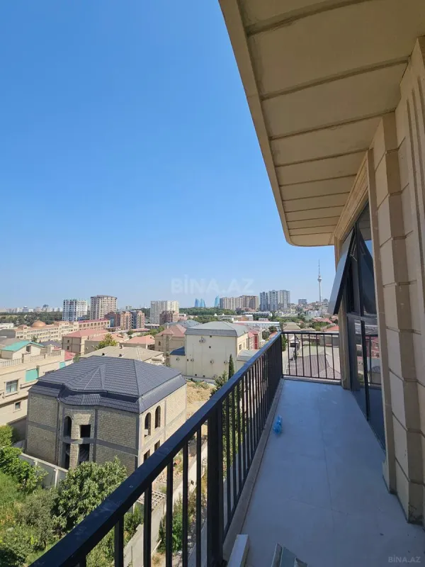 Satılır 3 otaqlı mənzil 125 m²