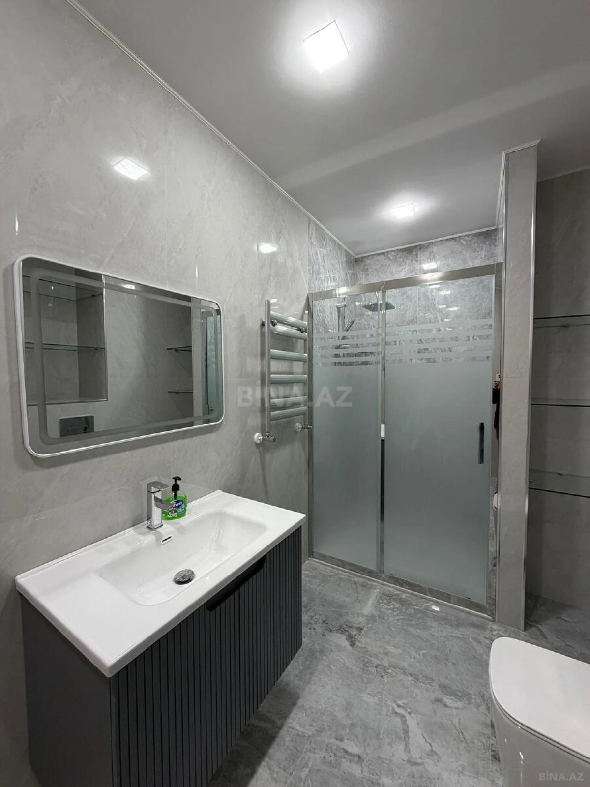 Satılır 3 otaqlı mənzil 125 m²