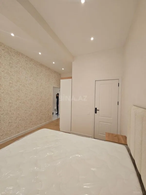 Satılır 3 otaqlı mənzil 125 m²