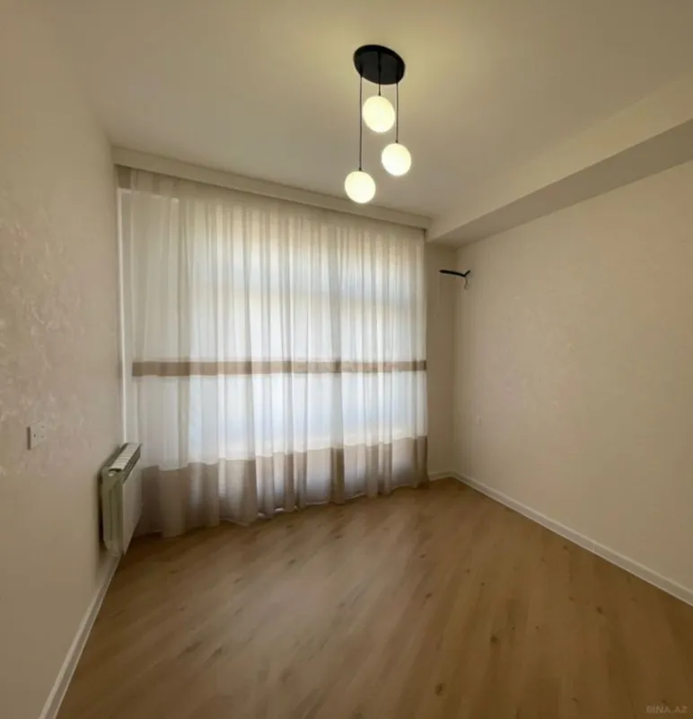 Satılır 3 otaqlı mənzil 125 m²