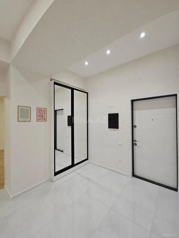 Satılır 3 otaqlı mənzil 125 m²