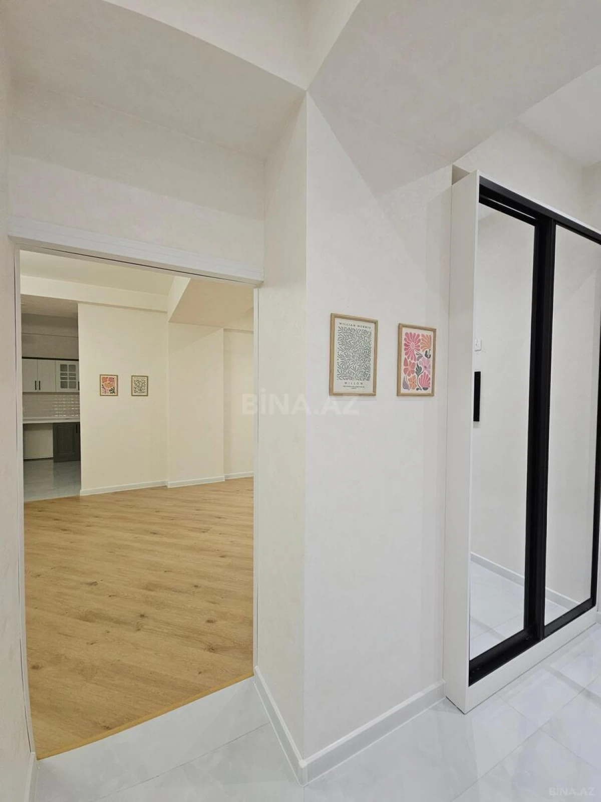 Satılır 3 otaqlı mənzil 125 m²