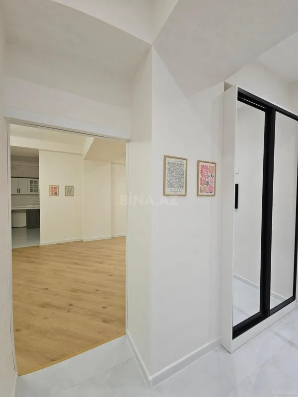Satılır 3 otaqlı mənzil 125 m²