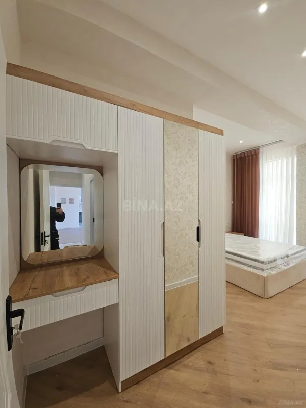 Satılır 3 otaqlı mənzil 125 m²