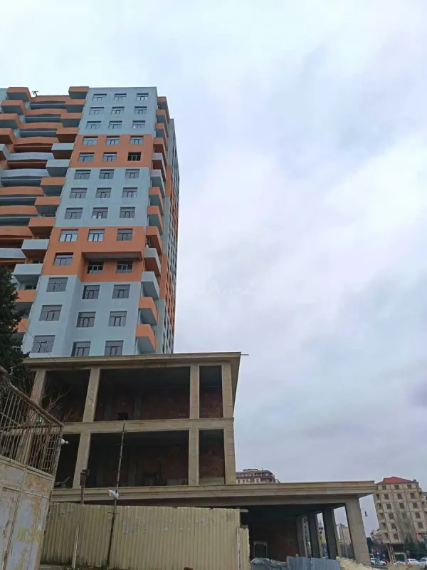 Satılır obyekt 80 m²