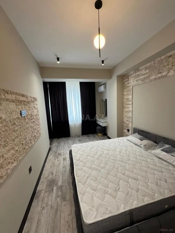 Kirayə verilir 3 otaqlı mənzil 141 m²