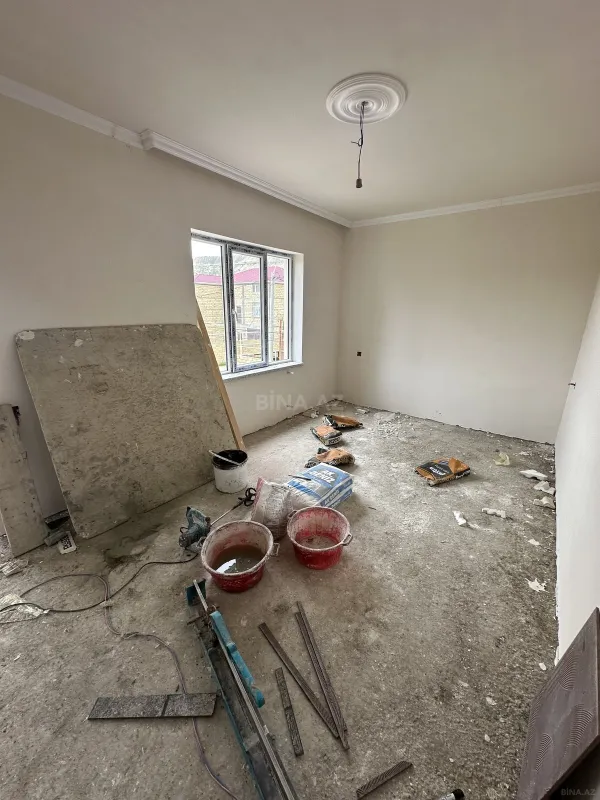 Satılır 4 otaqlı həyət evi 145 m²