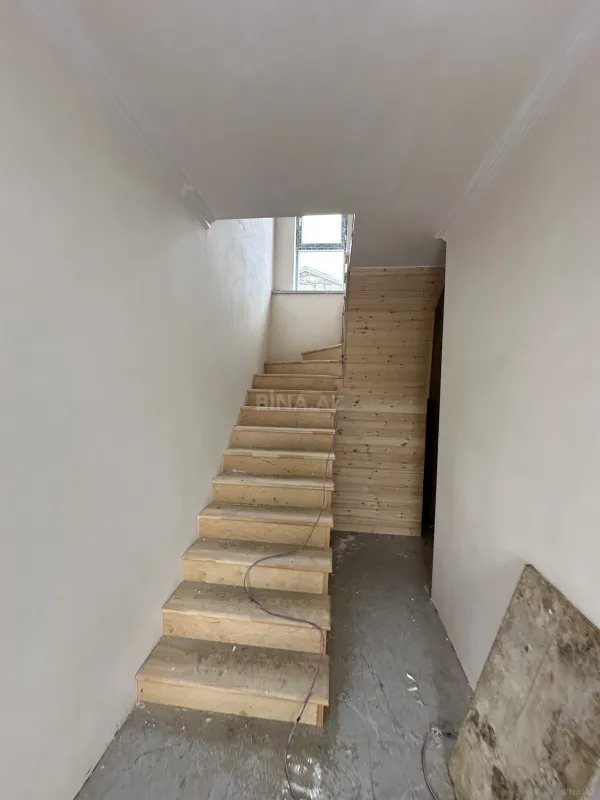 Satılır 4 otaqlı həyət evi 145 m²