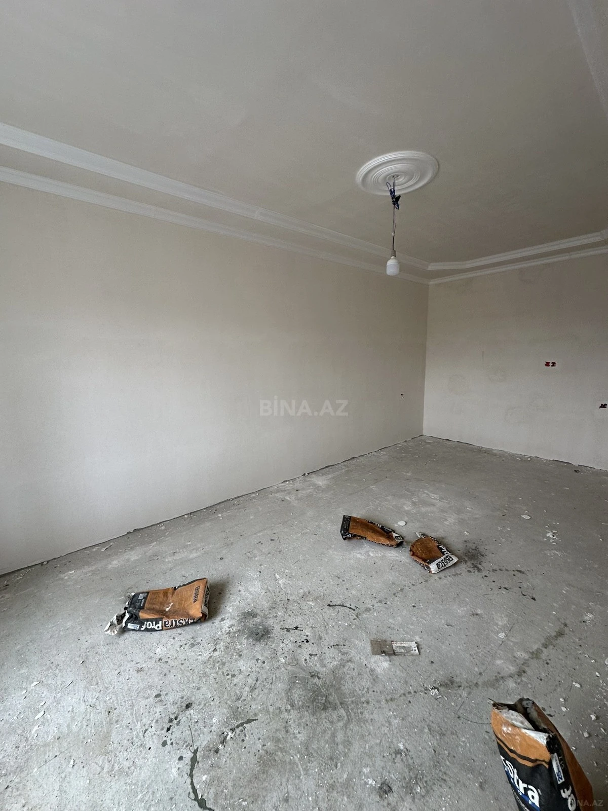 Satılır 4 otaqlı həyət evi 145 m²