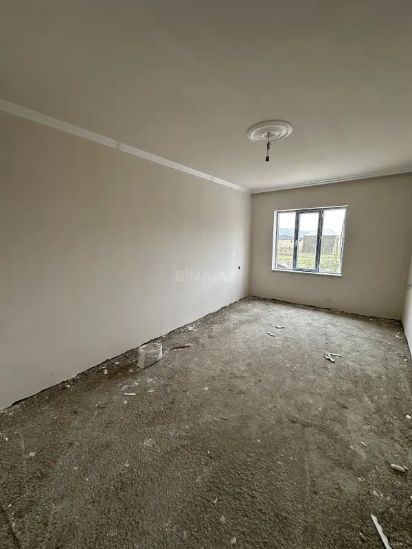 Satılır 4 otaqlı həyət evi 145 m²