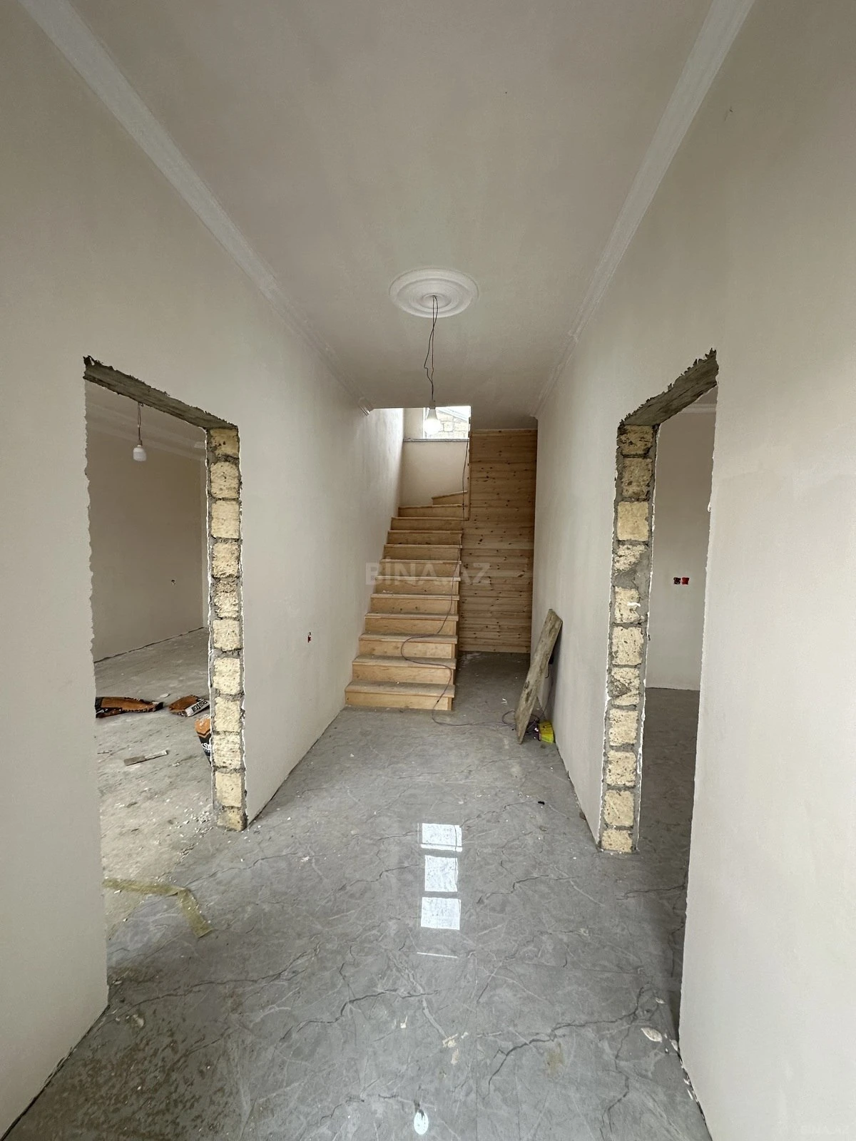 Satılır 4 otaqlı həyət evi 145 m²
