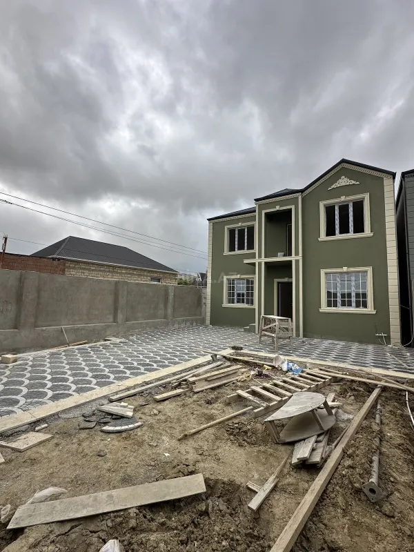 Satılır 4 otaqlı həyət evi 145 m²