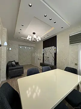 Satılır 2 otaqlı mənzil 85 m²