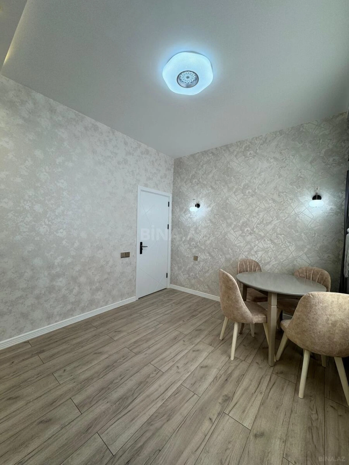 Satılır 2 otaqlı mənzil 85 m²