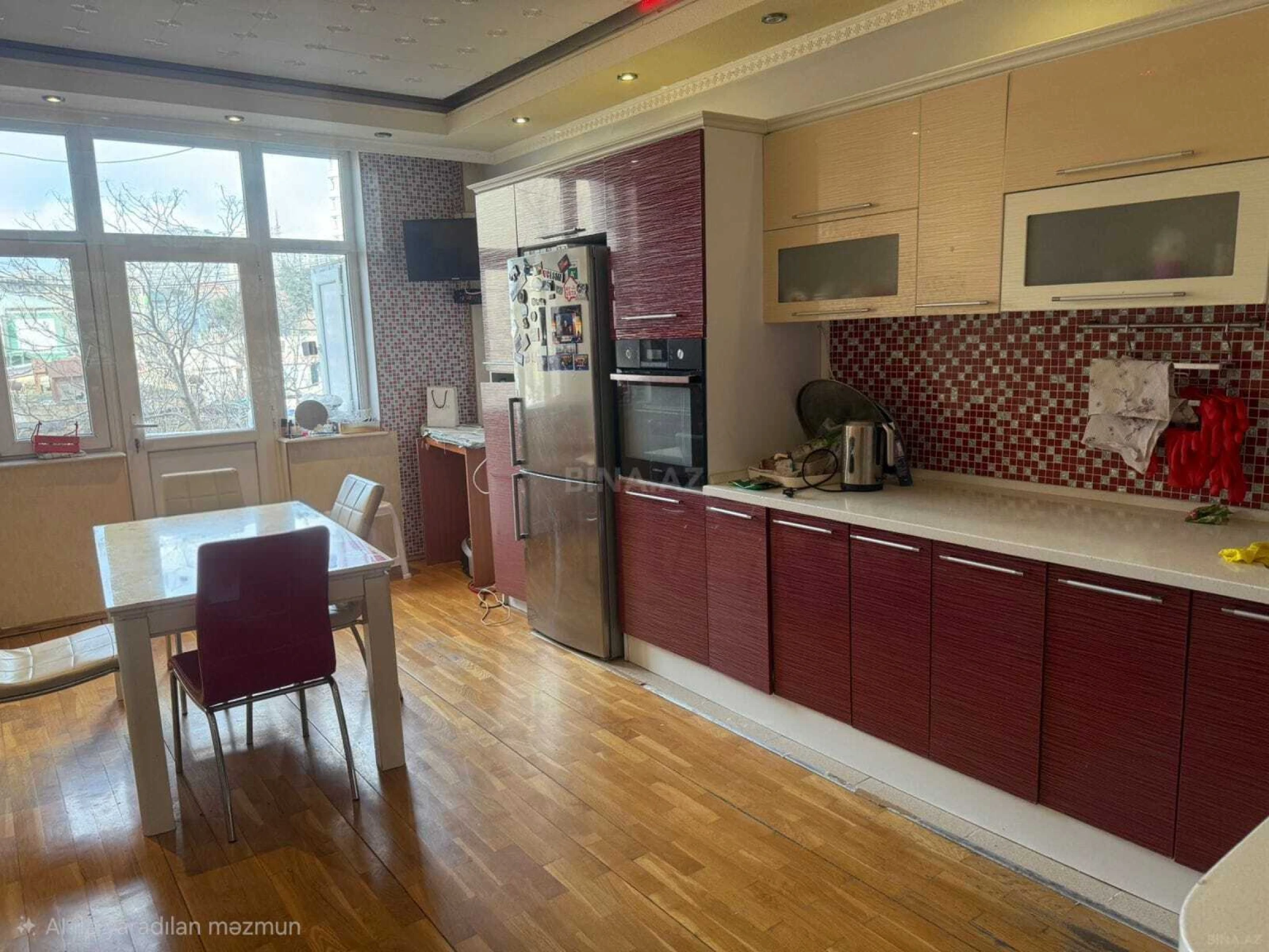 Satılır 3 otaqlı mənzil 125 m²